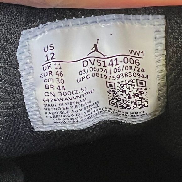 Jordan NU Retro 1 Low Nike Sneakers Mens 12 Varsity Red black white NEW in box - Picture 9 of 10